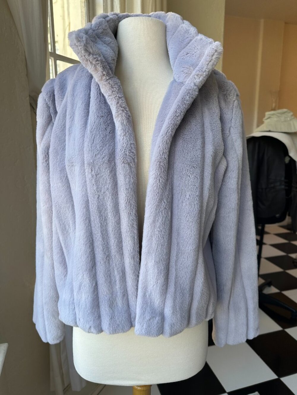 Messini Women’s Faux Fur Jacket M Icy Lavender Plush Cropped Coat